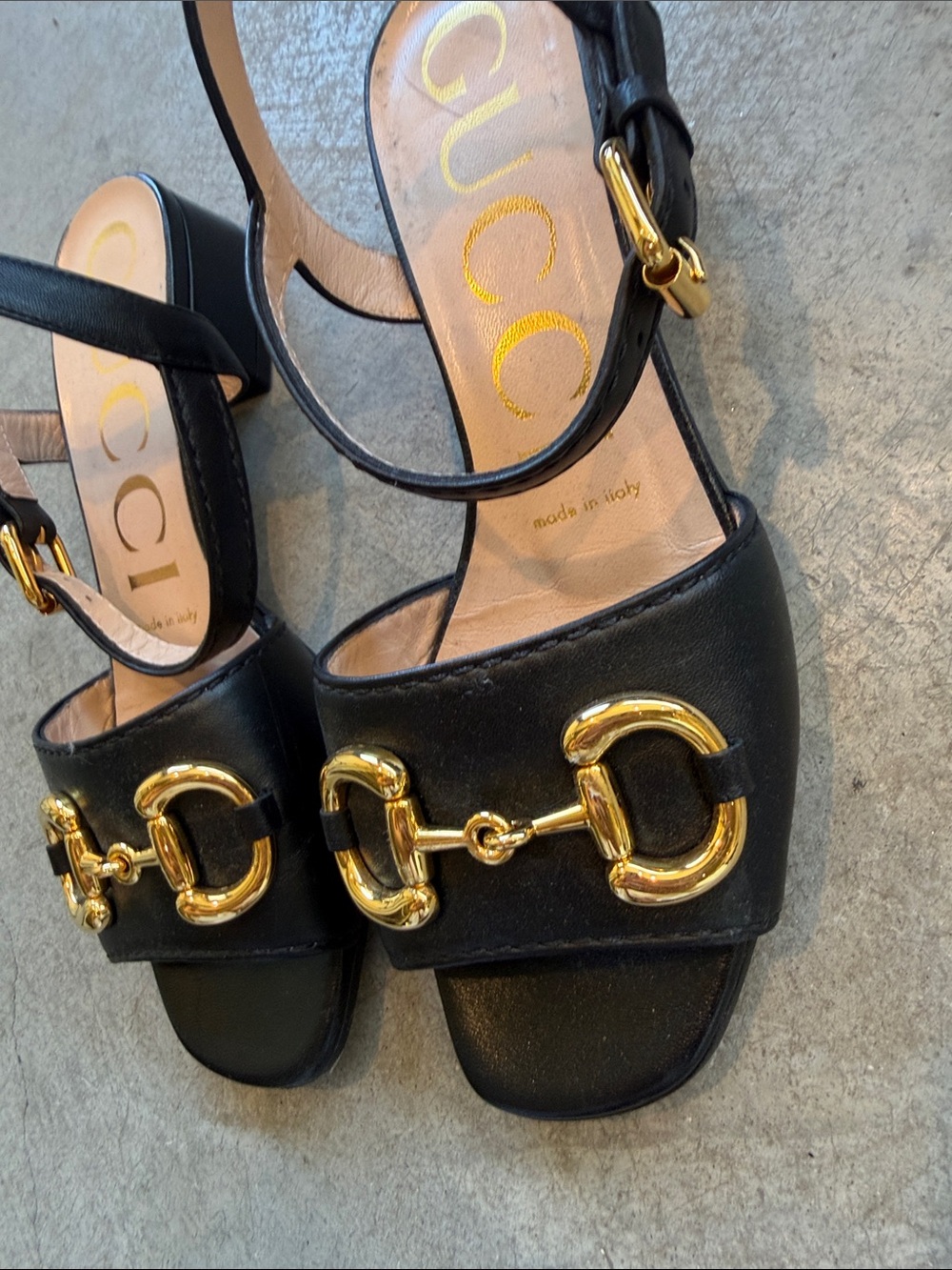 Gucci Black Leather Heeled Sandals with Gold Horsebit
